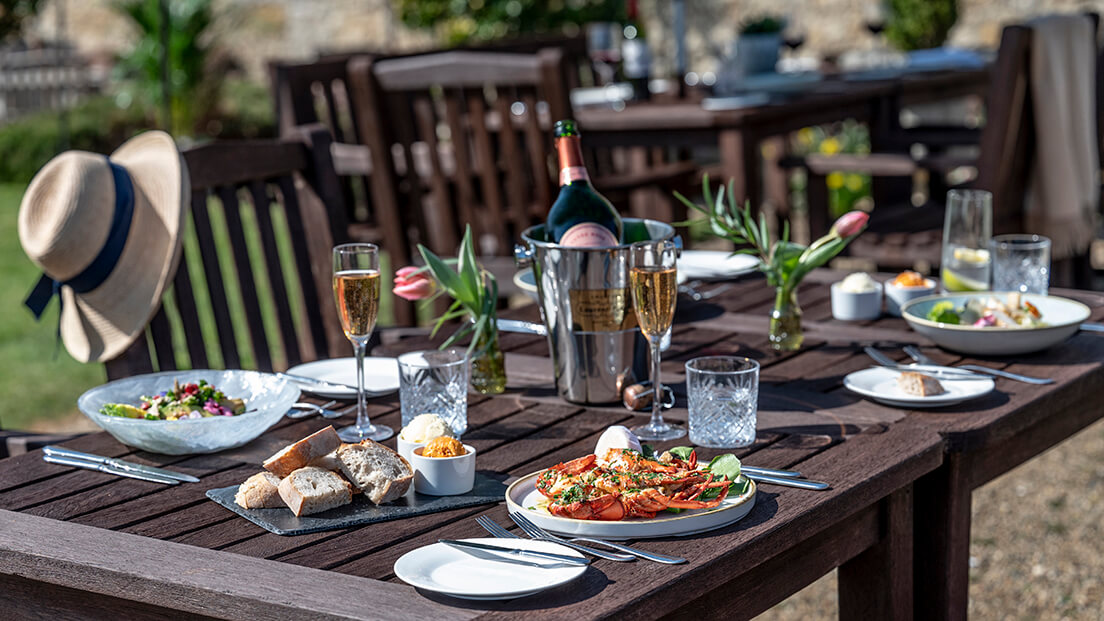 Alfresco Dining